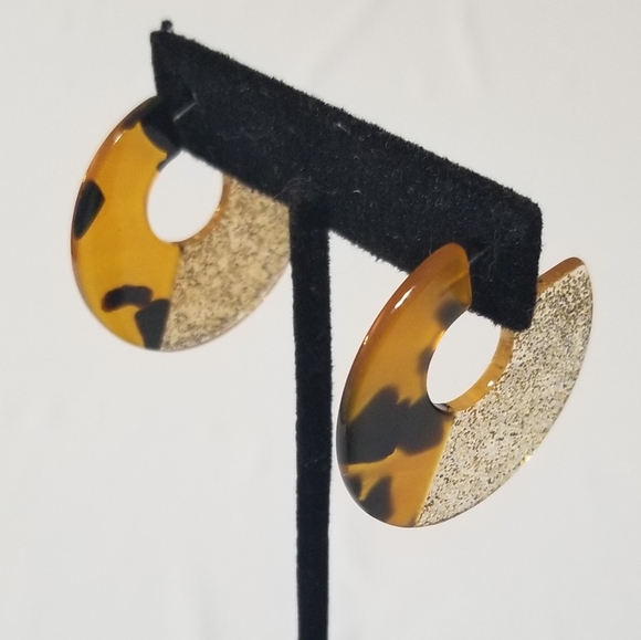 2 For 30 Acrylic Earrings - Picture 3 of 4